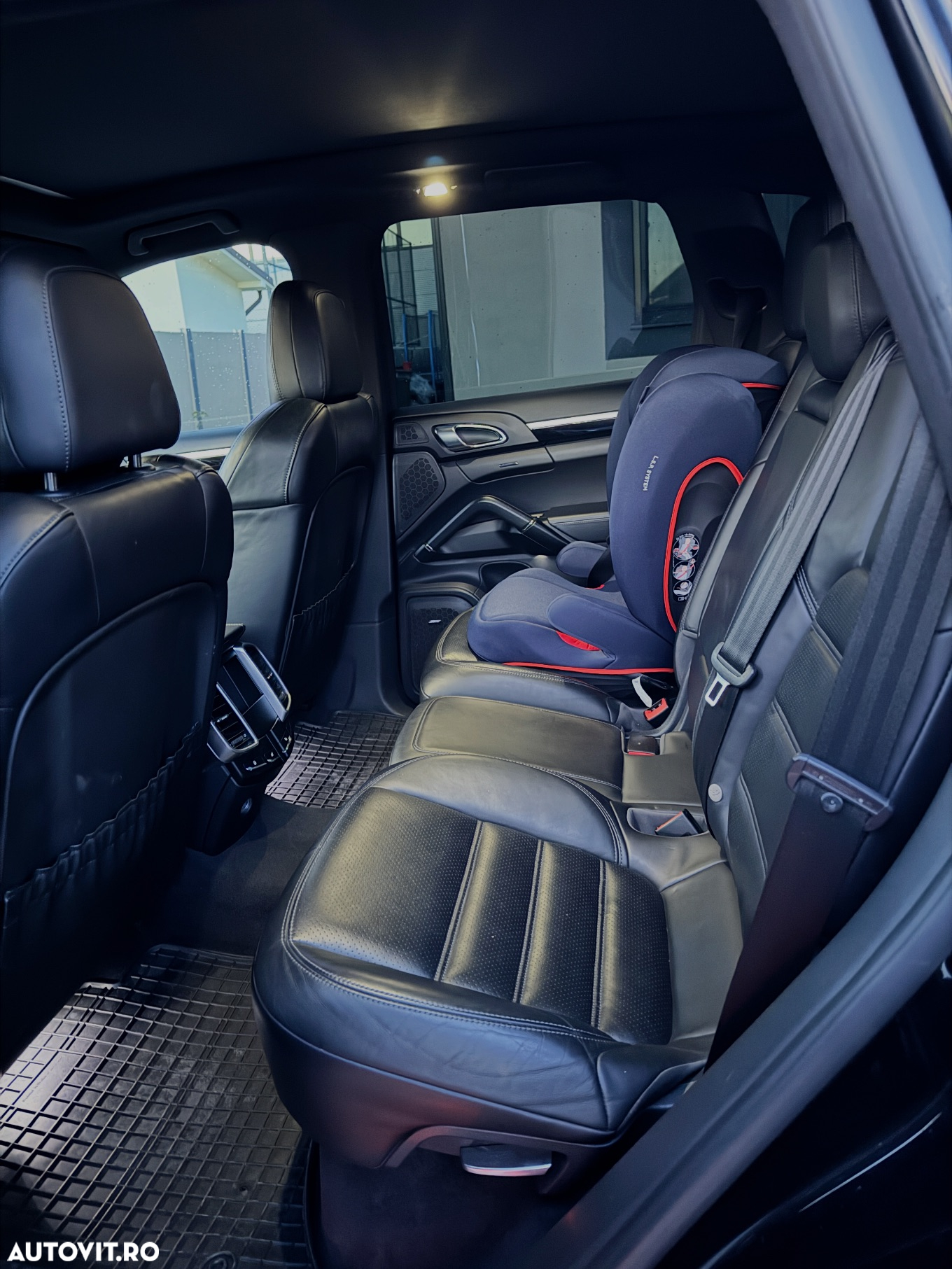 Porsche Cayenne - 11