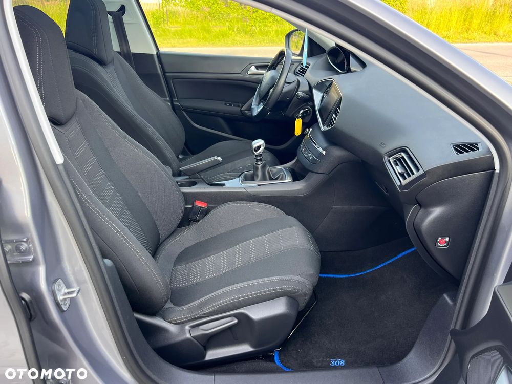 Peugeot 308 SW 1.6 BlueHDi Allure S&S - 20
