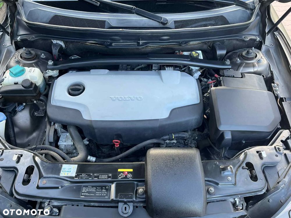 Volvo XC 90 D5 AWD Momentum - 3