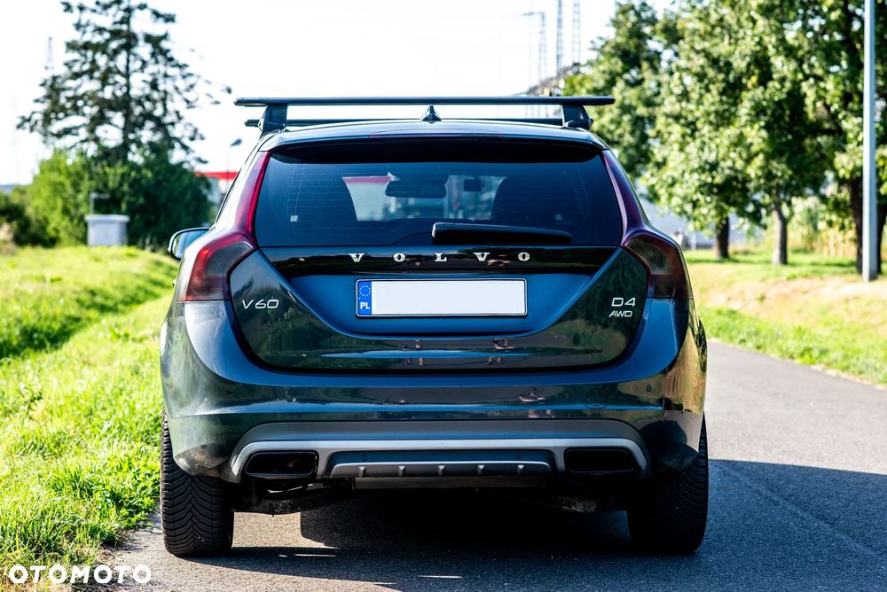 Volvo V60 D4 AWD Momentum - 4