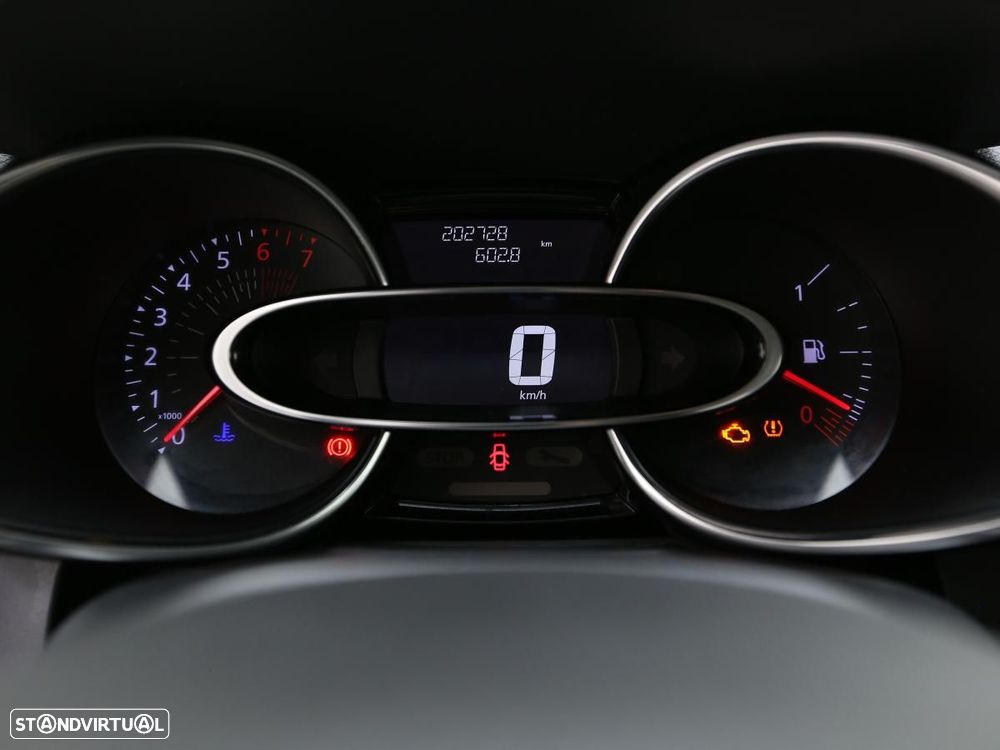 Renault Clio Sport Tourer - 18