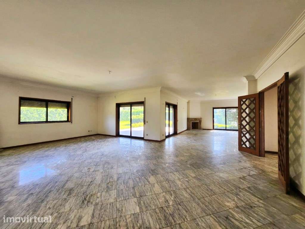 Propriedade T5 + Armazém em Famalicão - Grande imagem: 5/45