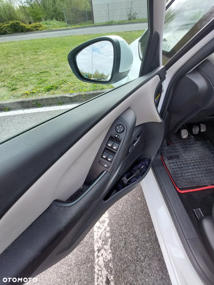 Citroën C4 Picasso 1.2 PureTech Feel S&S - 17