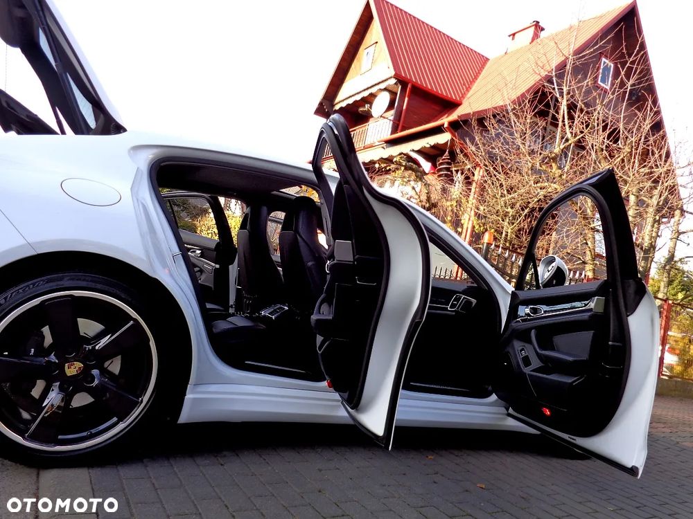 Porsche Panamera 4 PDK Edition - 7