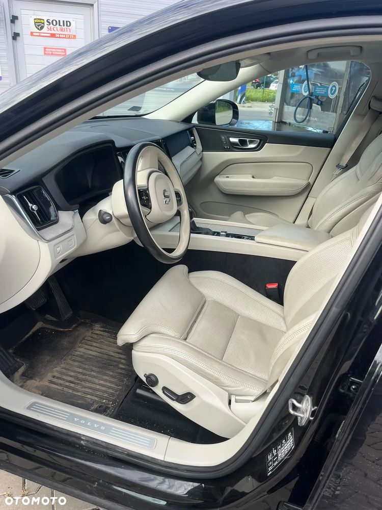 Volvo XC 60 D5 AWD Inscription - 9