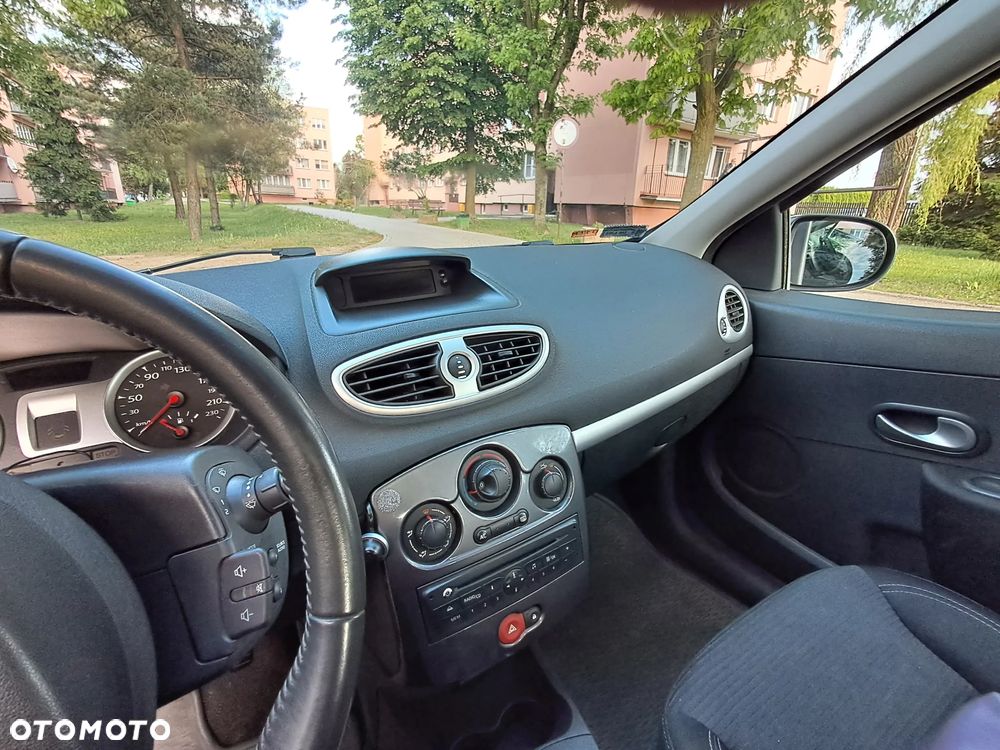 Renault Clio 1.5 dCi Alize - 17