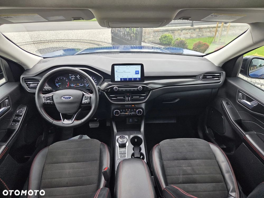 Ford Kuga 2.0 EcoBoost 4x4 Titanium - 4