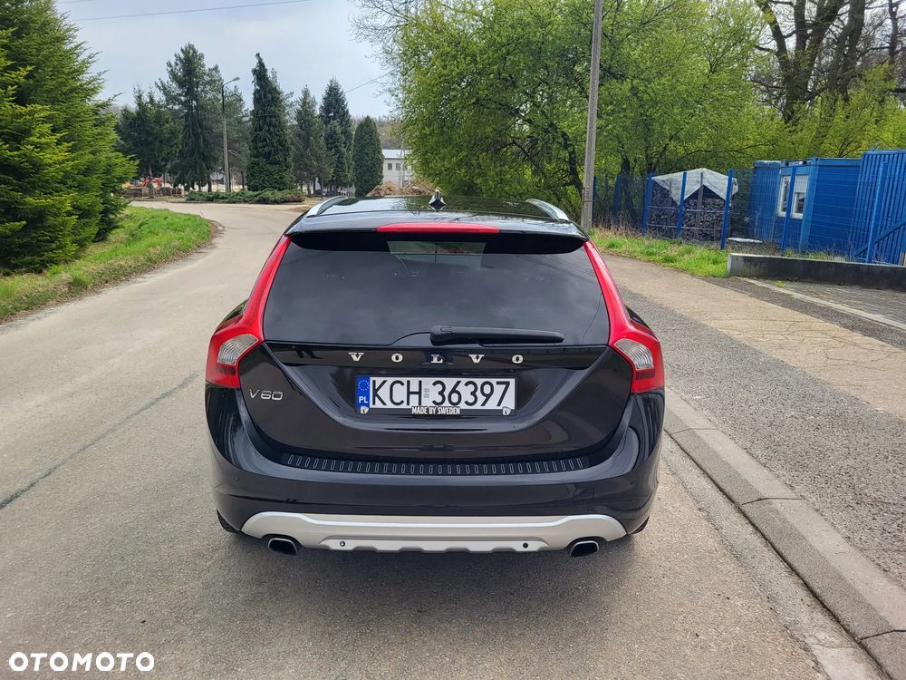 Volvo V60 D5 Geartronic Summum - 4