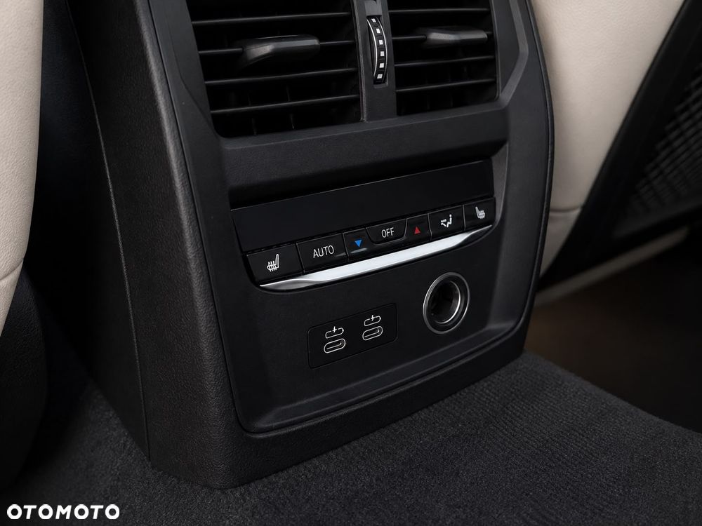 BMW Seria 3 - 16