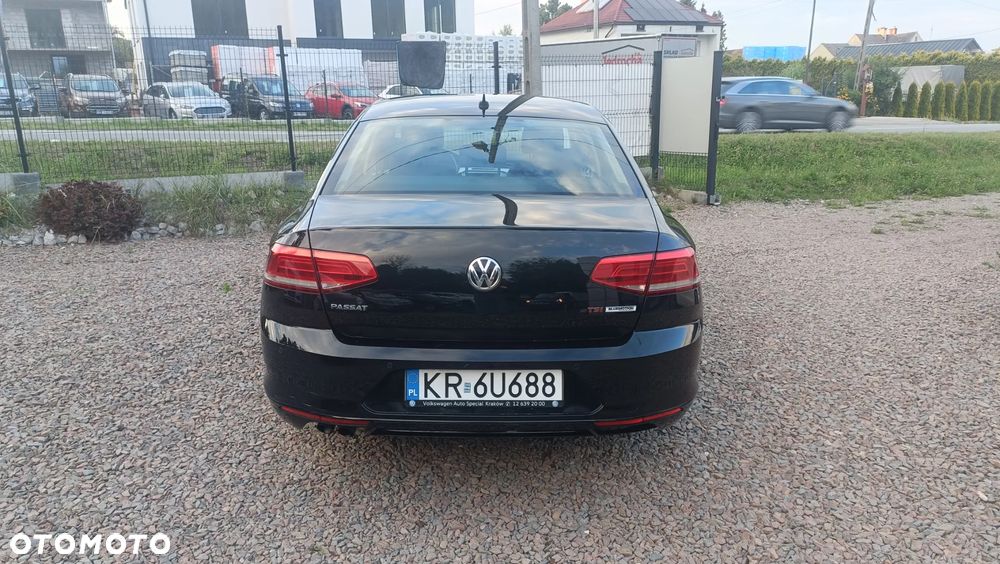 Volkswagen Passat - 6
