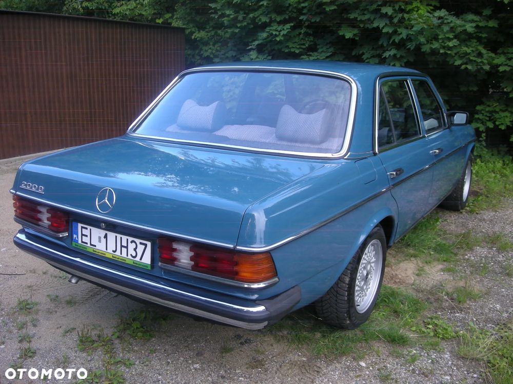 Mercedes-Benz W123 - 4