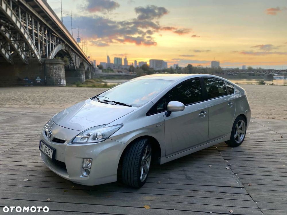 Toyota Prius 1.8 HSD Luna - 9