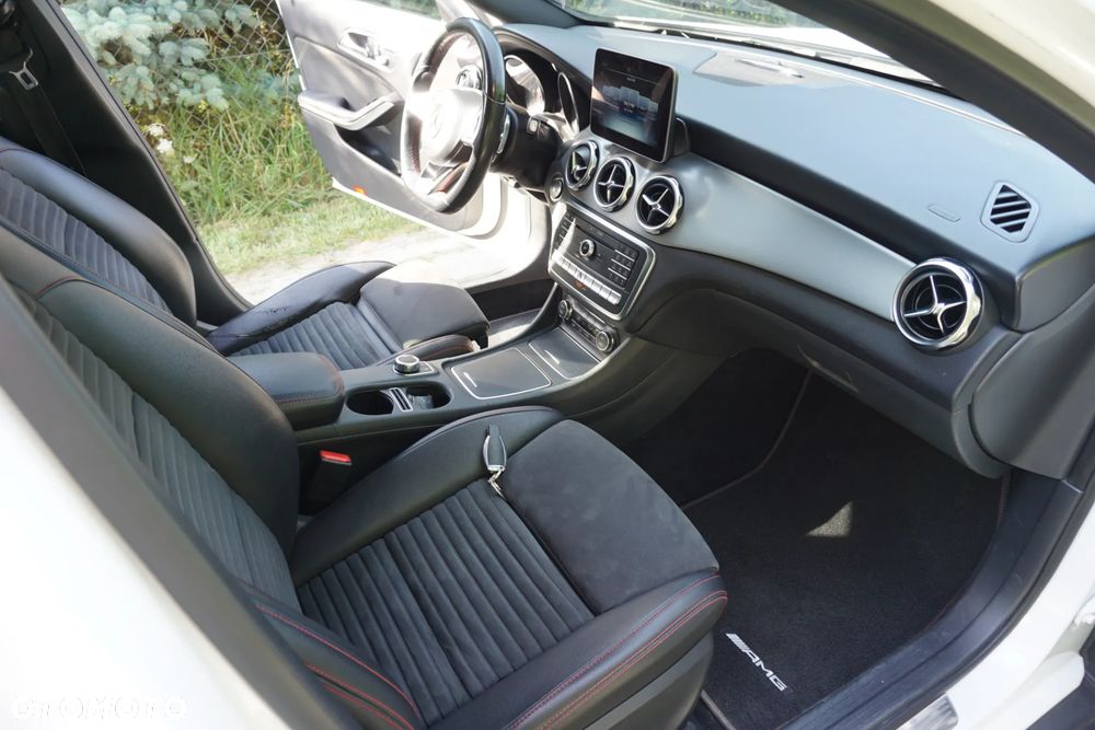 Mercedes-Benz GLA 220 4-Matic AMG Line - 18