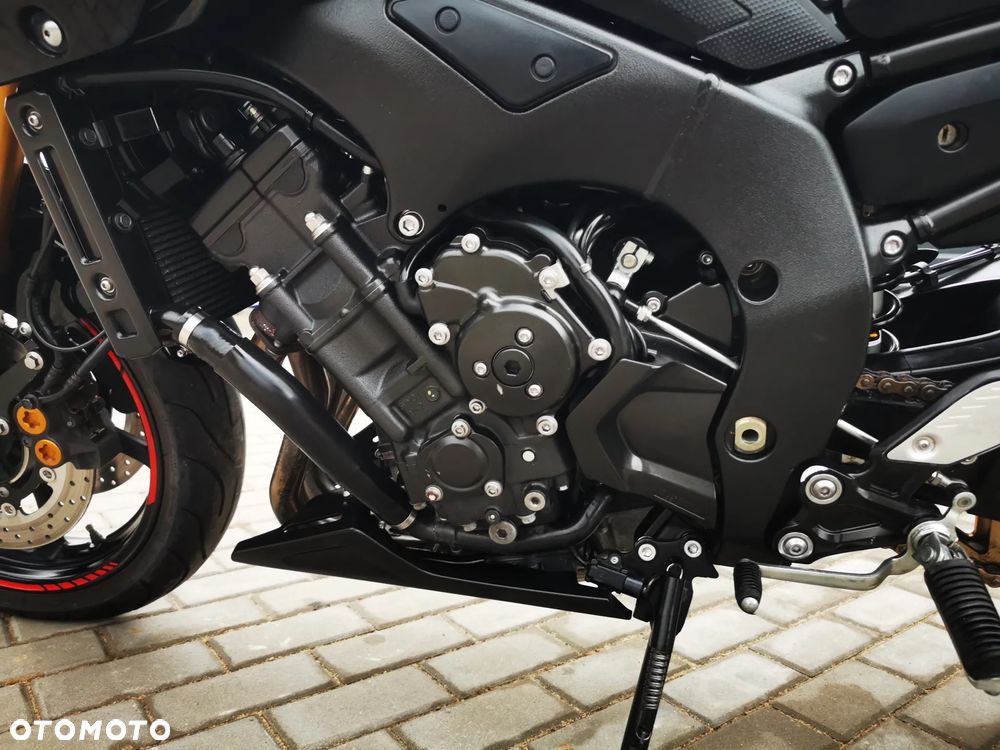 Yamaha FZ8 - 10