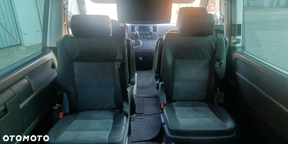 Volkswagen Multivan - 15