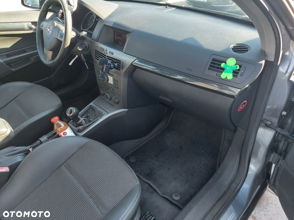 Opel Astra III 1.7 CDTI Cosmo - 19