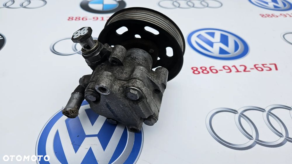 VW Caddy 2K III 3 1.9 TDI BLS 105 KM Pompa wspomagania z kołem 2K0422154A 038145255B - 5