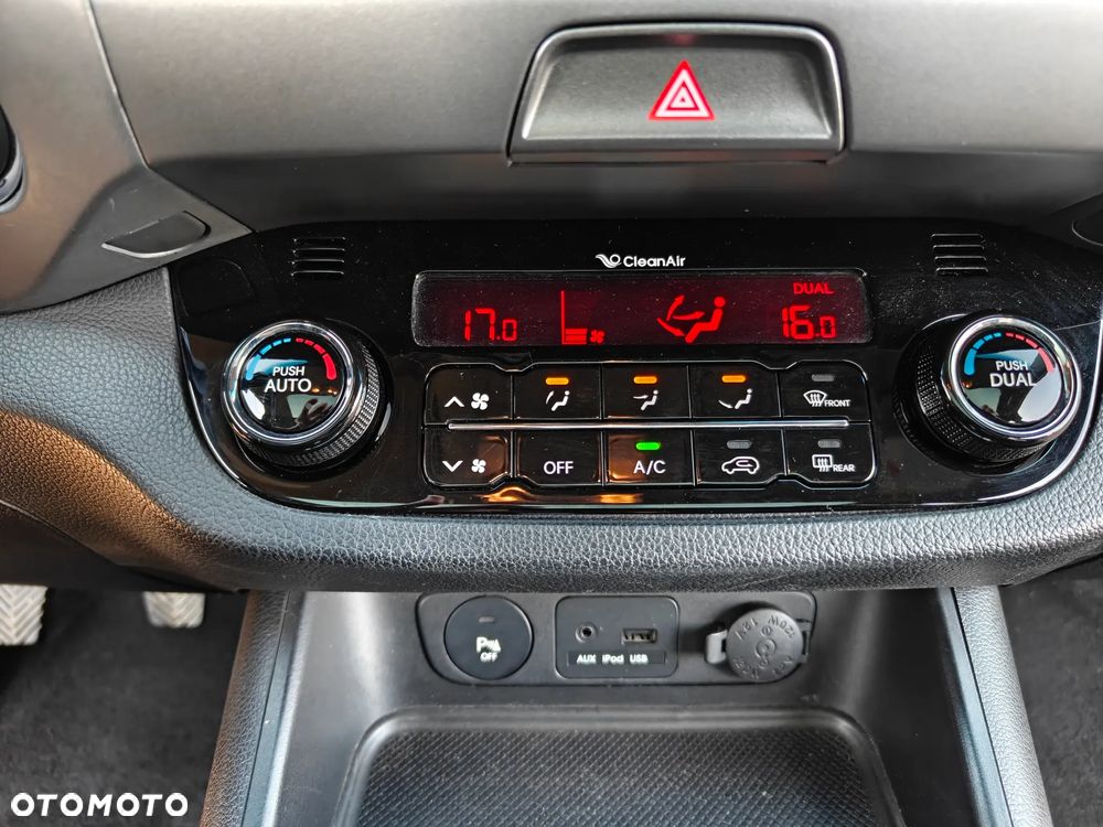 Kia Sportage 1.7 CRDI XL 2WD - 25