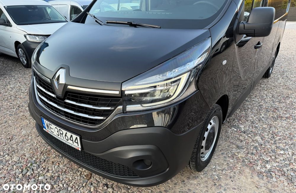 Renault TRAFIC VAN EXTRA L2H1, MAXI LONG, MOCNY SILNIK Euro 6 CI, 2.0 DCI 120KM, ROZRZĄD NA ŁAŃCUCHU, REFLEKTORY LED PURE VISION, KOLOR SPEC. CZARNY METALICZNY, DESIGN BUSINESS+ PAKIET FULL LED + PAKIET CHROM, MOBILNE BIURO, Furgon+ PEŁNA ZABUDOWA ŁADOWNI, Duża ładowność: 1168kg, Długa paka 3m, Pojemność 6,7m3 - 18