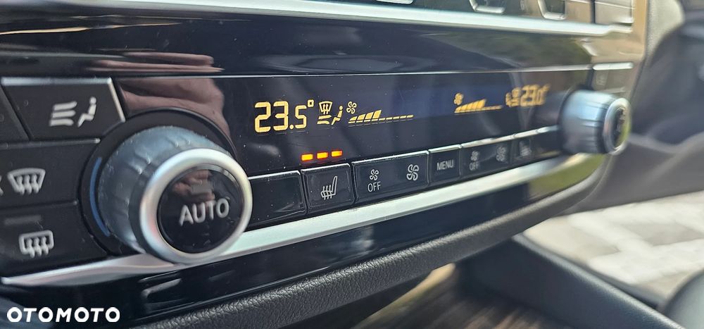 BMW Seria 5 530i Sport Line - 14