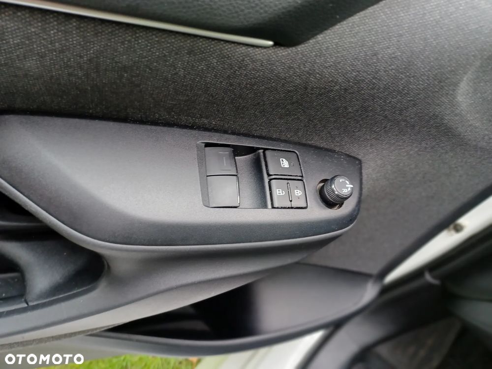 Toyota Yaris - 12