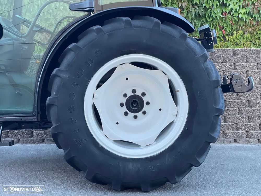 New Holland TN95FA 4RM Cabine AC - 23