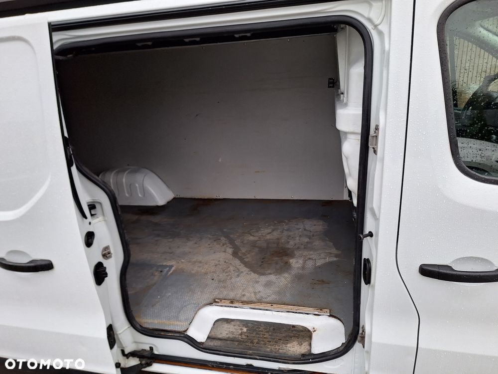 Renault Trafic - 12
