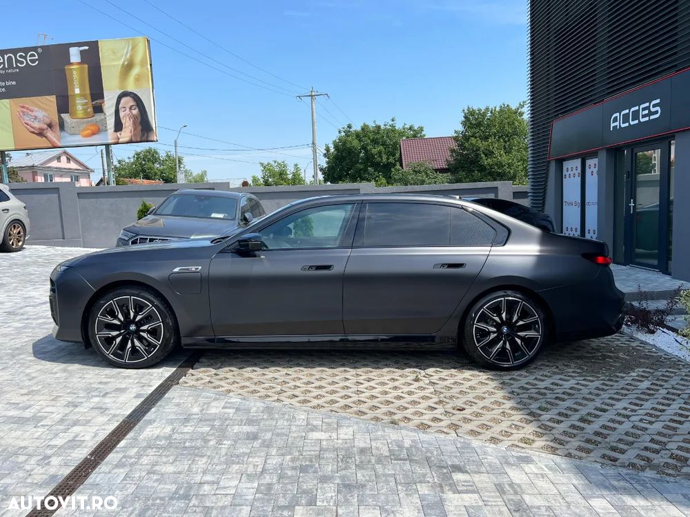 BMW M7 M760e xDrive AT PHEV - 11