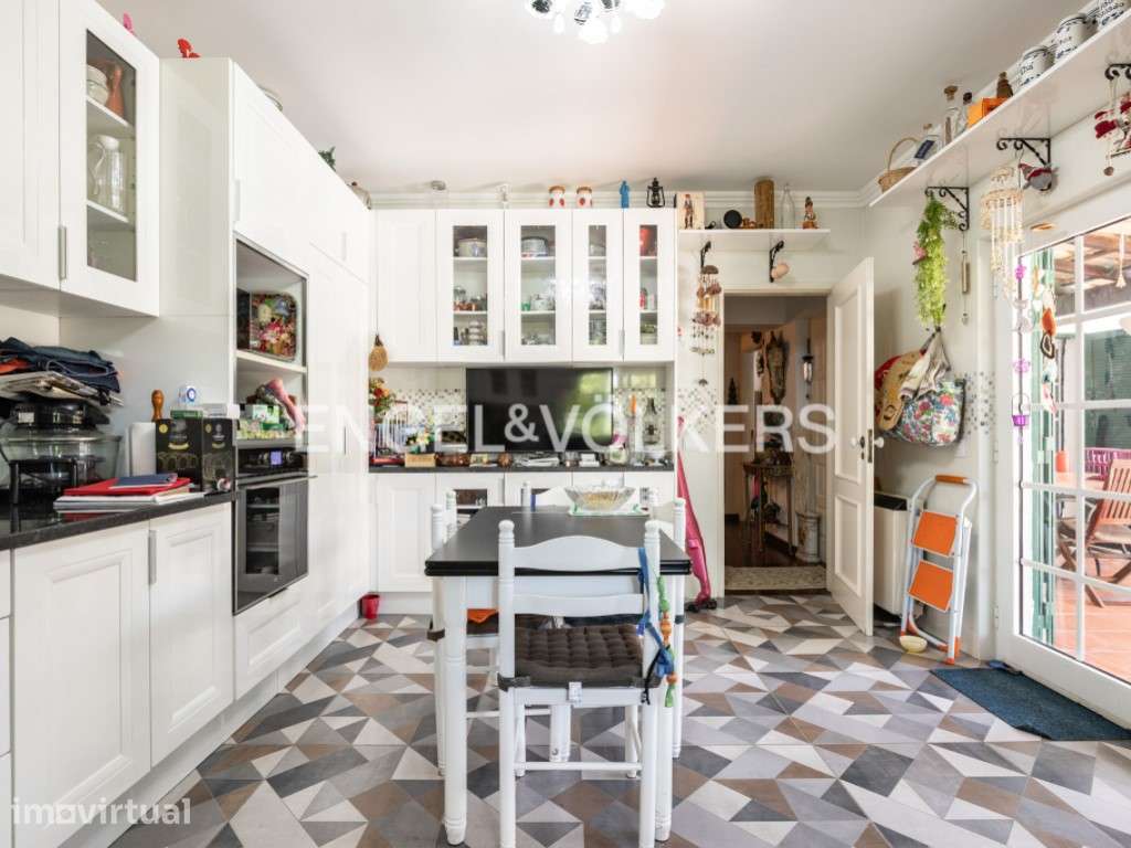 Exclusiva Moradia T5 Térrea com Jardim e Zona Wellness na Verdizela - Grande imagem: 5/47