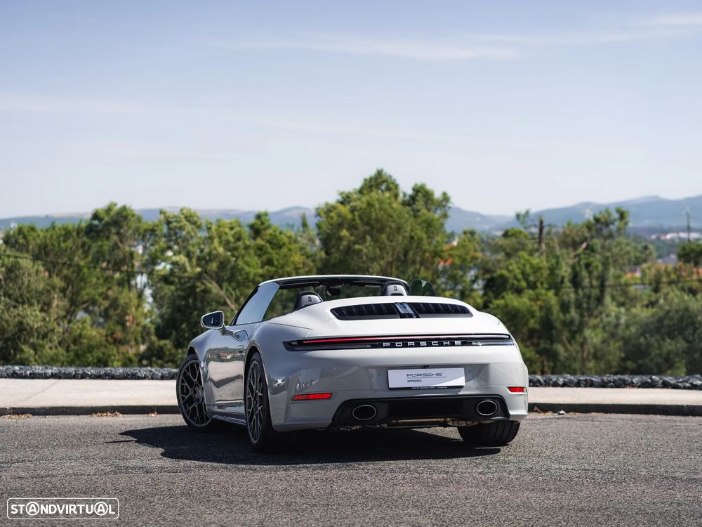 Porsche 911 (992) Carrera - 8