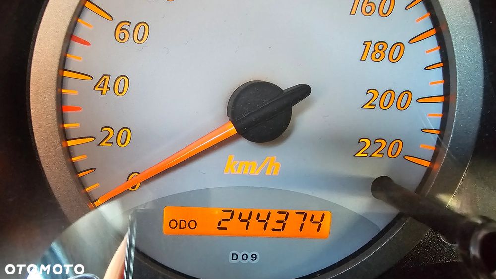 Toyota RAV4 2.0 VVT-i 4x4 - 22