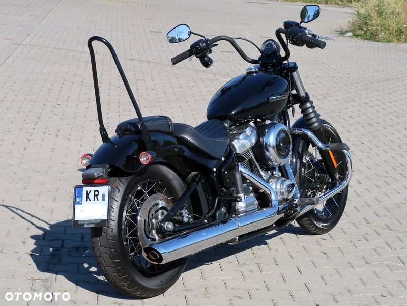 Harley-Davidson Softail Street Bob - 4