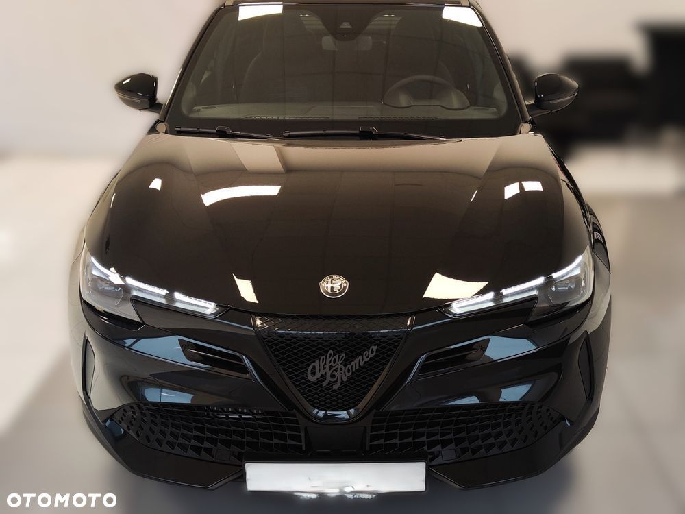 Alfa Romeo Junior 1.2 mHEV Ibrida eDCT - 2