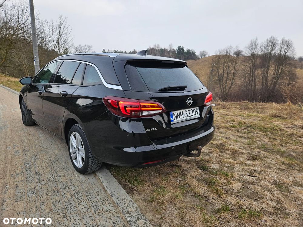 Opel Astra 1.6 D (CDTI) Dynamic - 4