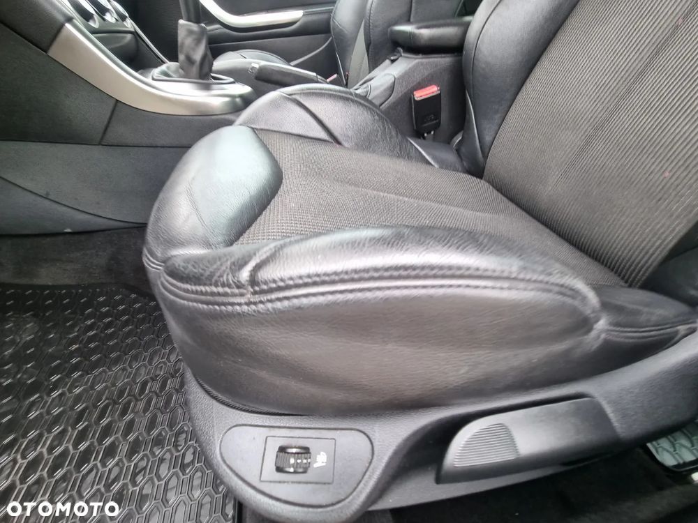 Peugeot 308 1.6 Premium Plus - 16