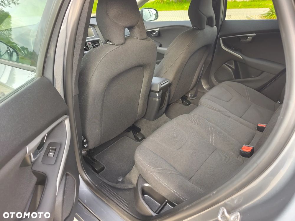 Volvo V40 D2 - 15