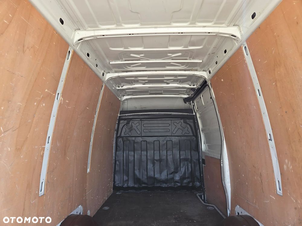 Iveco Daily 35S13 / 2.3 130KM / Furgon / Średniak / Klima / - 9