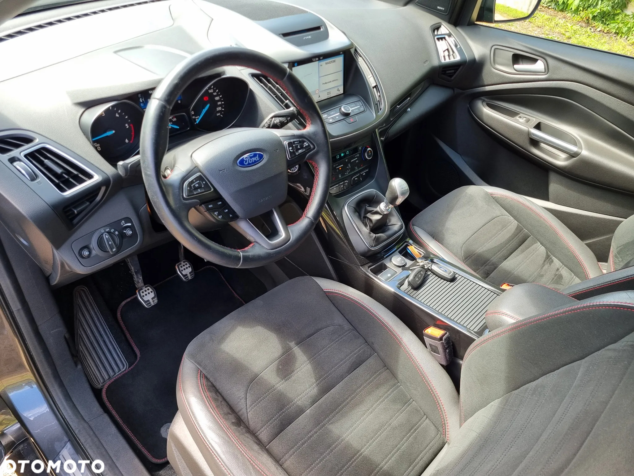 Ford Kuga 2.0 TDCi AWD ST-Line - 11