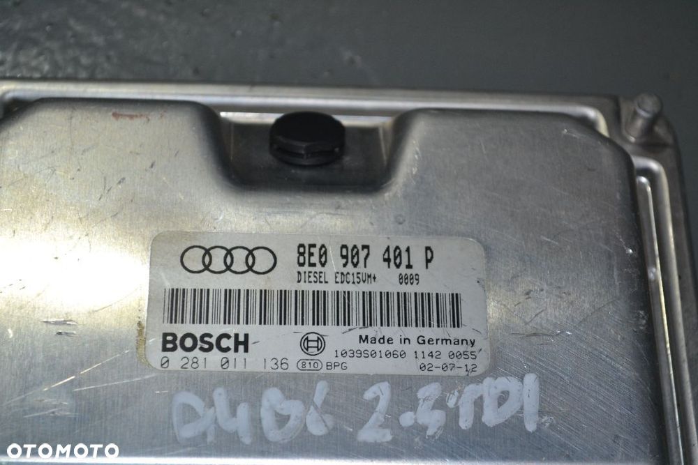 VW AUDI SEAT SKODA KOMPUTER STEROWNIK SILNIKA 2,5 TDI 8E0907401P 0281011136 - 2