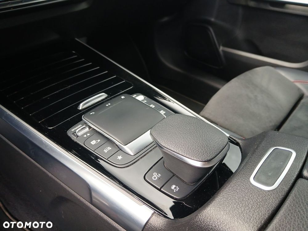 Mercedes-Benz GLB AMG 35 4-Matic - 25
