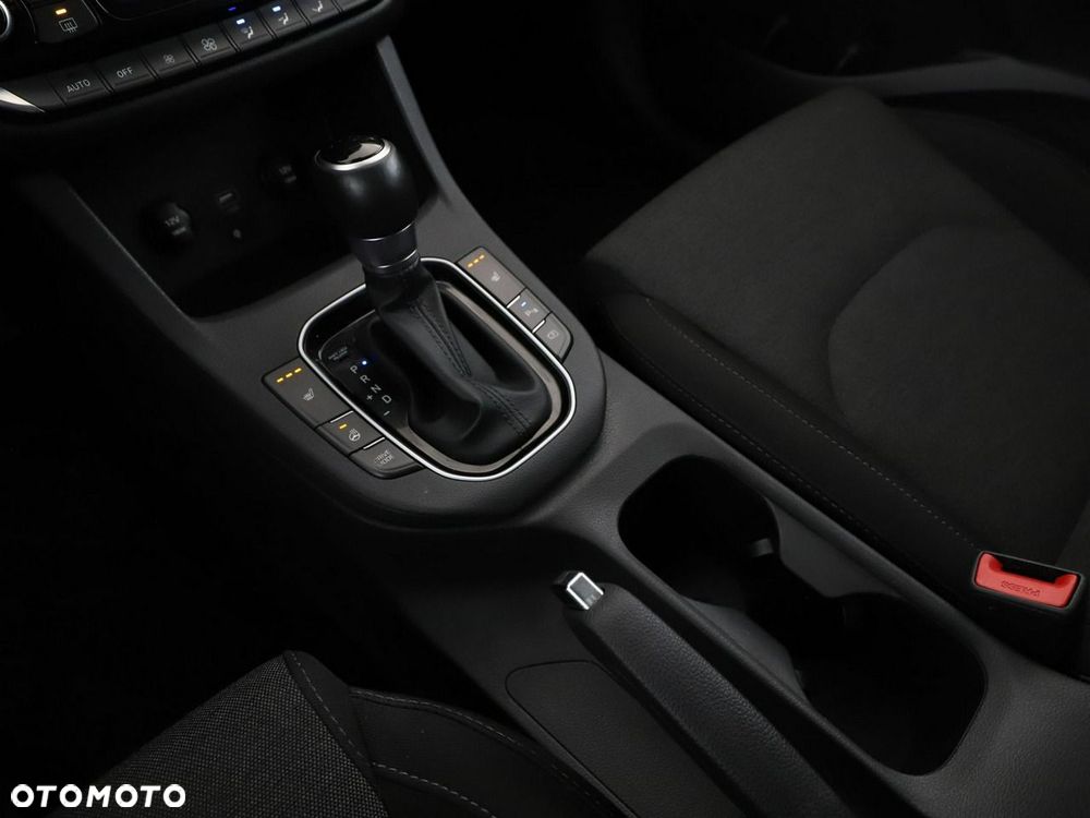 Hyundai i30 1.6 CRDI DCT Intro - 32