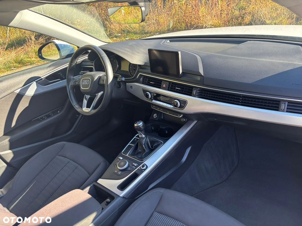 Audi A4 Limousine 1.4 TFSI Design - 8