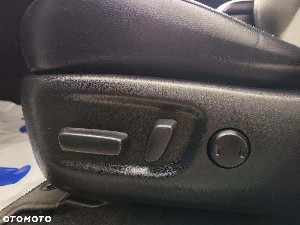 Toyota RAV4 2.0 D-4D Prestige 4x2 - 33