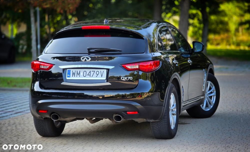 Infiniti QX70 3.7 GT - 10