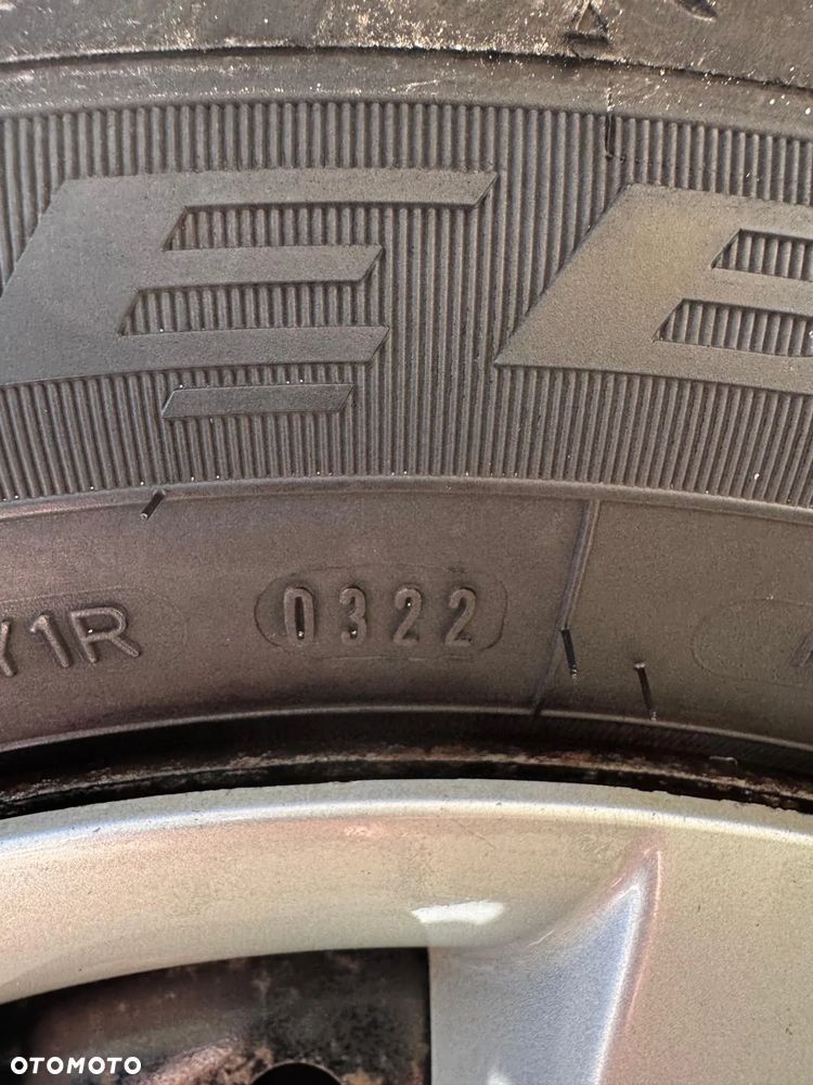 Daihatsu Sirion 1.0 - 16