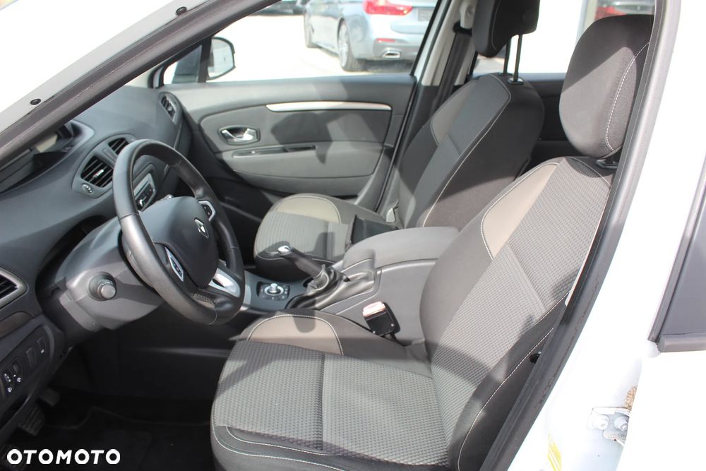 Renault Scenic Energy TCe 115 S&S Xmod Bose Edition - 13