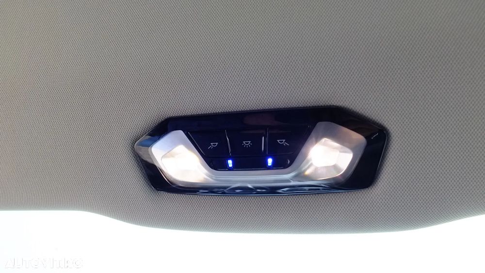 BMW Seria 3 320d xDrive Aut. Luxury Line - 31