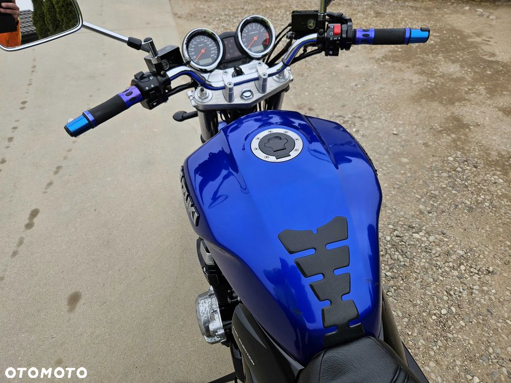 Suzuki GSX - 24