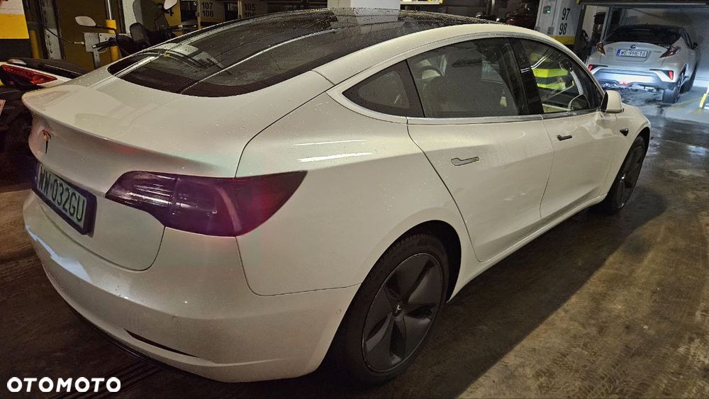 Tesla Model 3 Standard Reichweite Plus Hinterradantrieb - 9