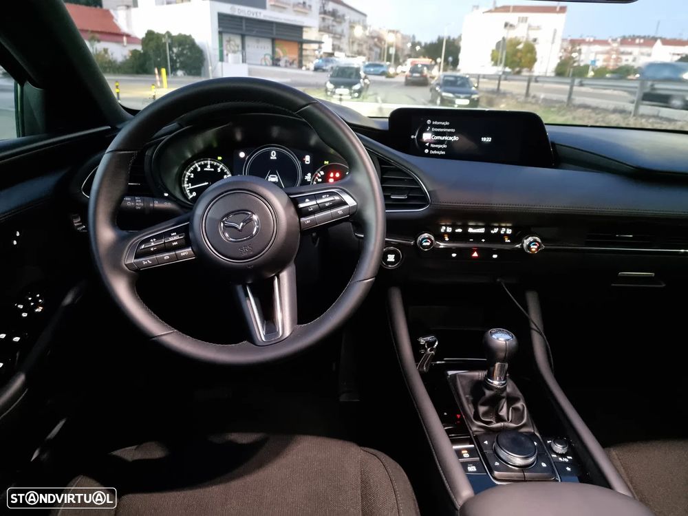 Mazda 3 Hatchback 2.0 Sky-X Evo.P.i-Act.+P.S. - 16